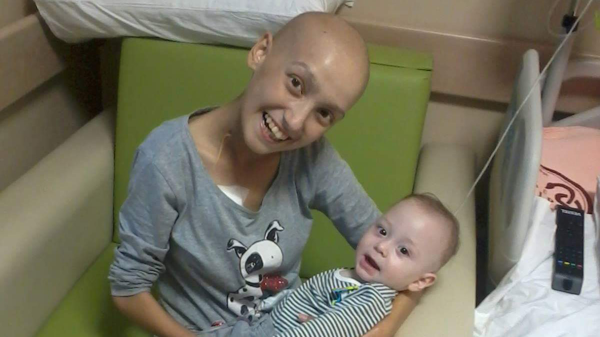 Ankara'da yaşayan Hatice Ünal (23), 10 yıl önce yakalandığı lösemi hastalığını LÖSEV'in desteği ile 3 yıllık bir tedavi sürecinin ardından yendi.