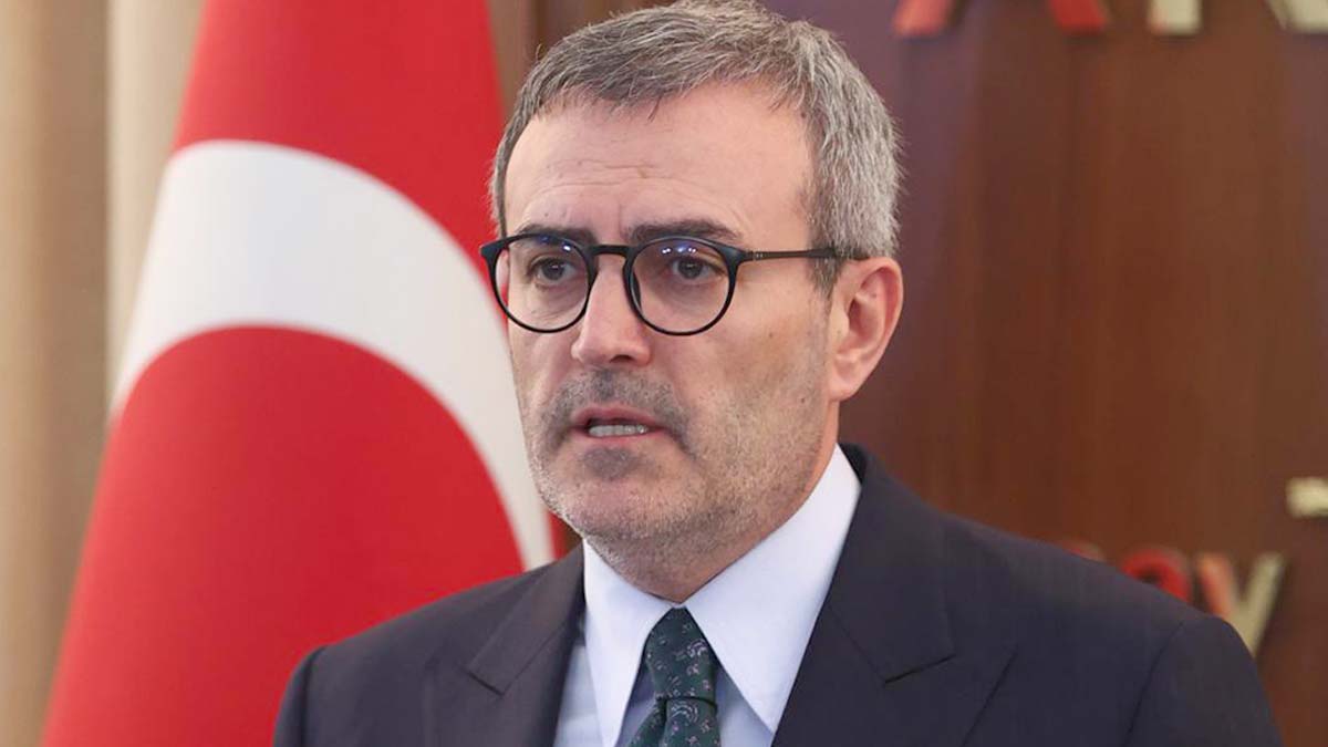 Mahir Ünal istifa etti