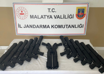 Ruhsatsız 14 pompalı av tüfeği ele geçirildi