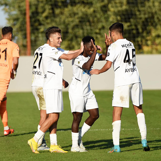 Manisa FK Ziraat Türkiye Kupası'nda moral buldu