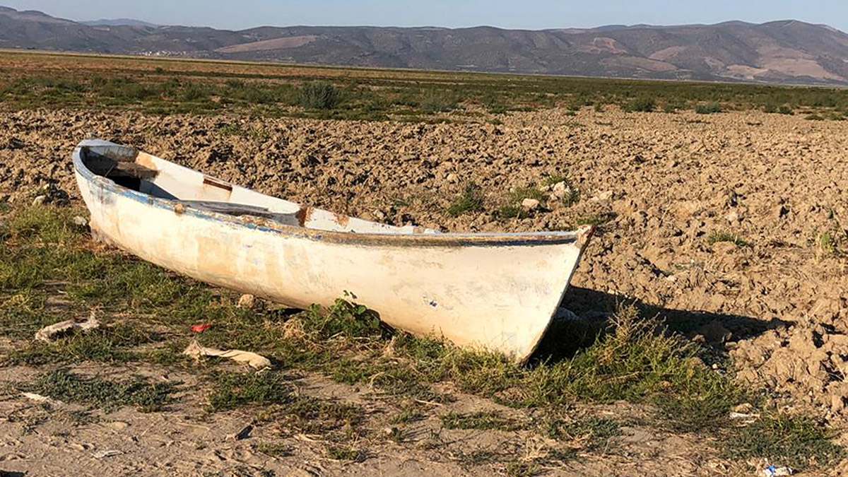 Marmara Gölü'nde bir damla bile su kalmadı