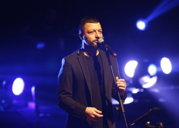 Başakşehir'de Mehmet Erdem konser verdi