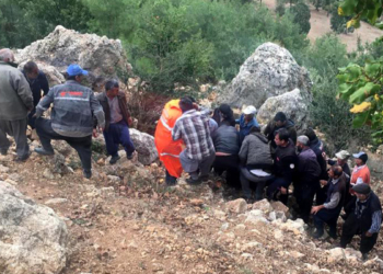 Mersin'de çalılıkta erkek cesedi bulundu