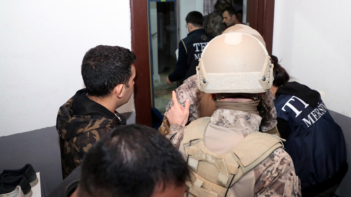 DEAŞ'a yönelik şafak operasyonu