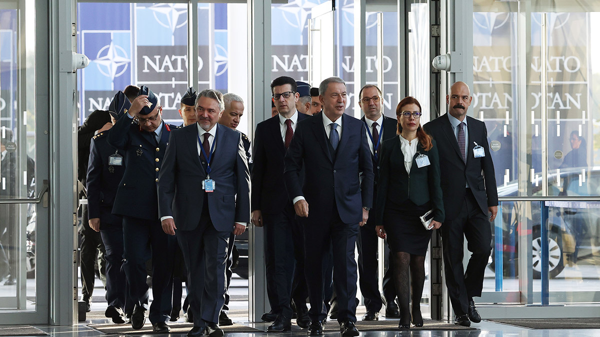 Hulusi Akar NATO Savunma Bakanları Toplantısı'nda