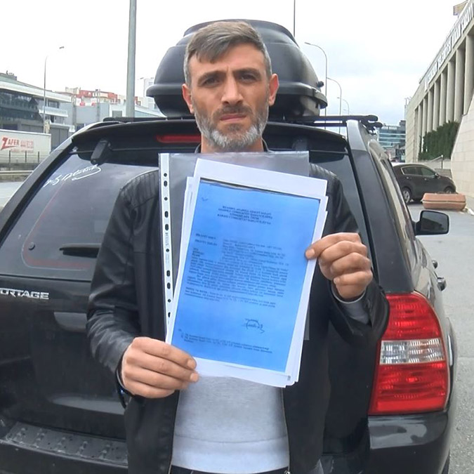 Karavan dolandırıcılığı iddiası; Mersin'de bulunan bir karavan firmasından ön ödeme yaparak karavan satın alan bazı kişilerin iddiasına göre, sözleşmede belirtilen tarihlerde karavanlar teslim edilmedi.