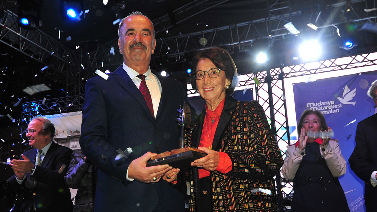 Özden İnönü Toker'e Barış Yolu ödülü