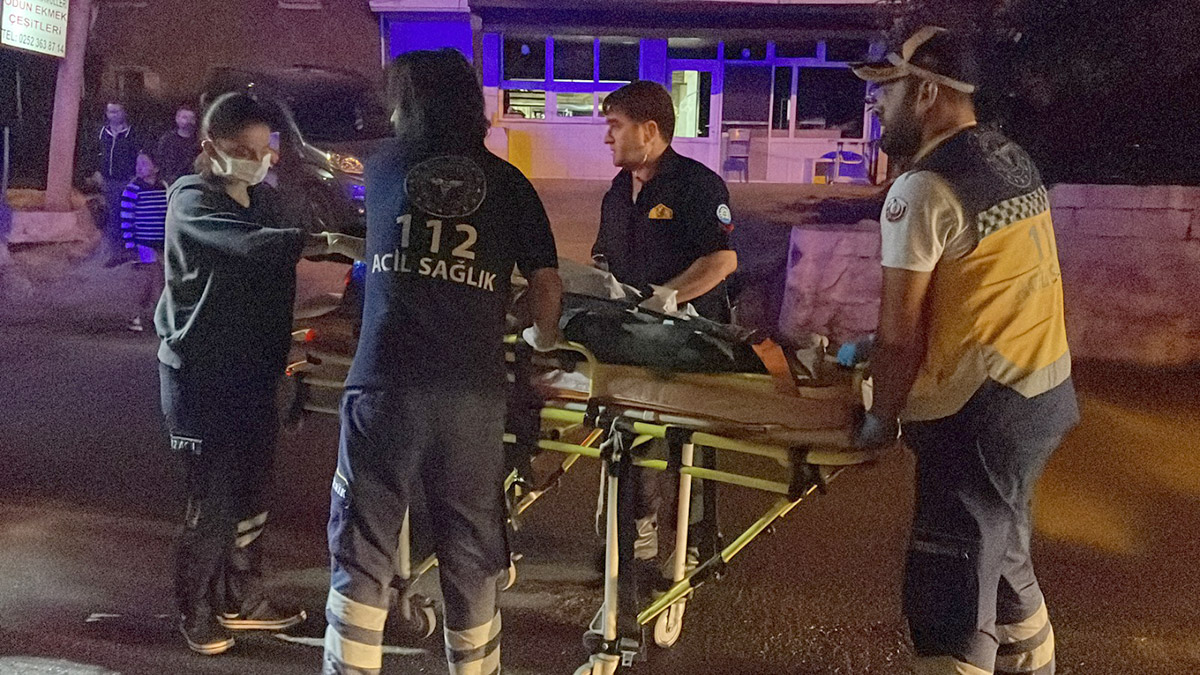 Bodrum'da otomobil ile motosiklet kafa kafaya çarpıştı