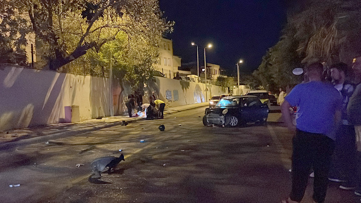 Bodrum'da otomobil ile motosiklet kafa kafaya çarpıştı