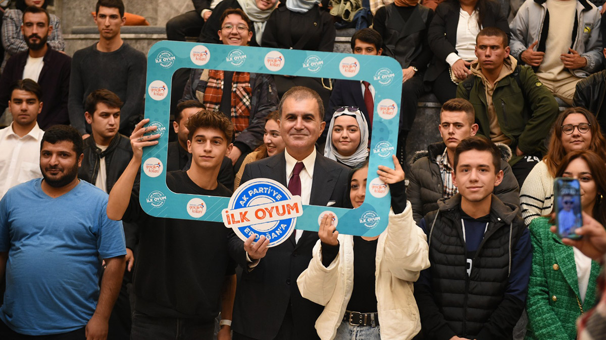 AK Parti yaş alır ama yaşlanmaz