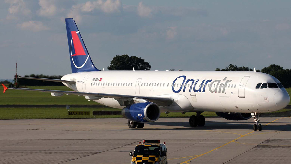 Onur Air'e ait Airbus A321 tipi yolcu uçağı satışa çıktı