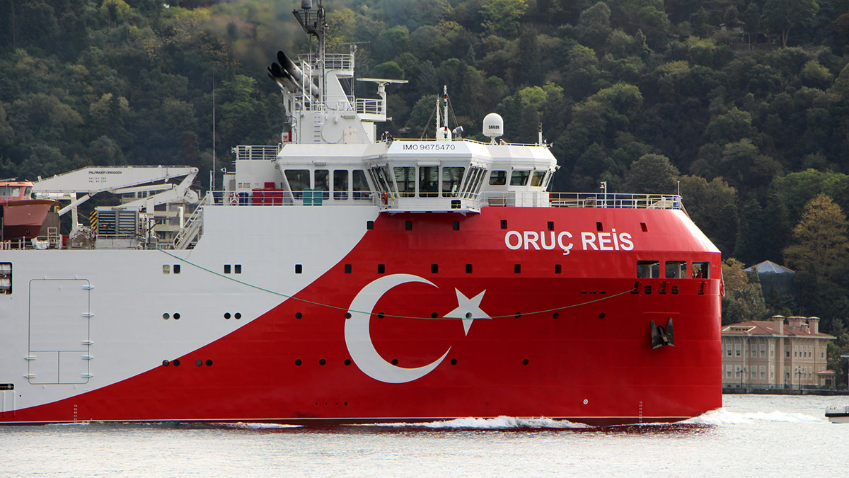 Oruç Reis Antalya Limanı'na gidiyor