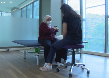 Parkinson hastaları VR teknolojisi ile yeniden adım atacak
