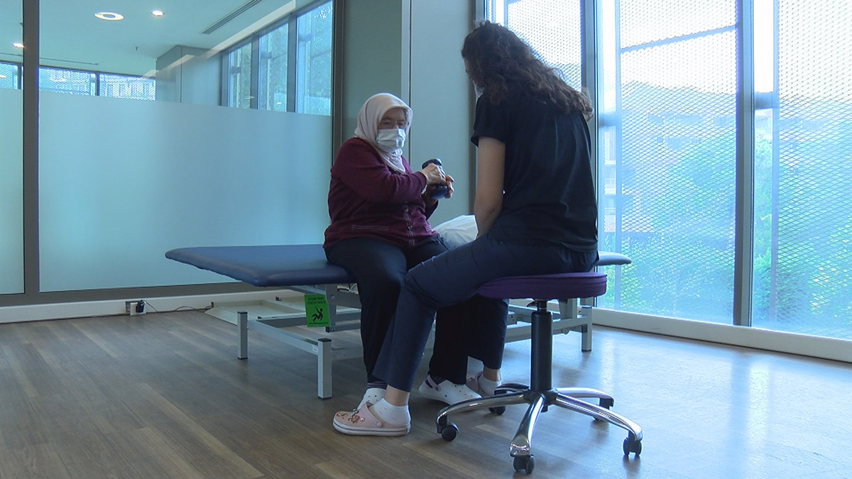 Parkinson hastaları VR teknolojisi ile yeniden adım atacak