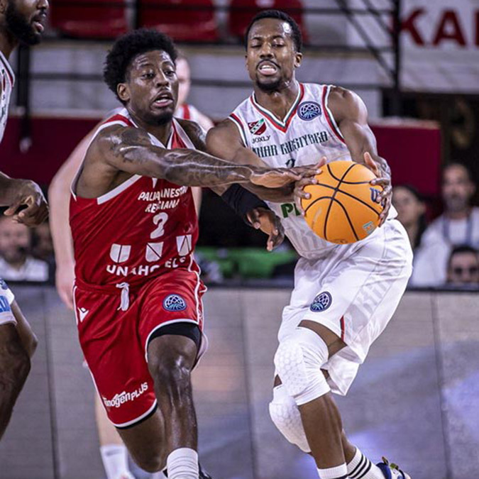 Pınar Karşıyaka liderlik yolunda avantaj elde etti