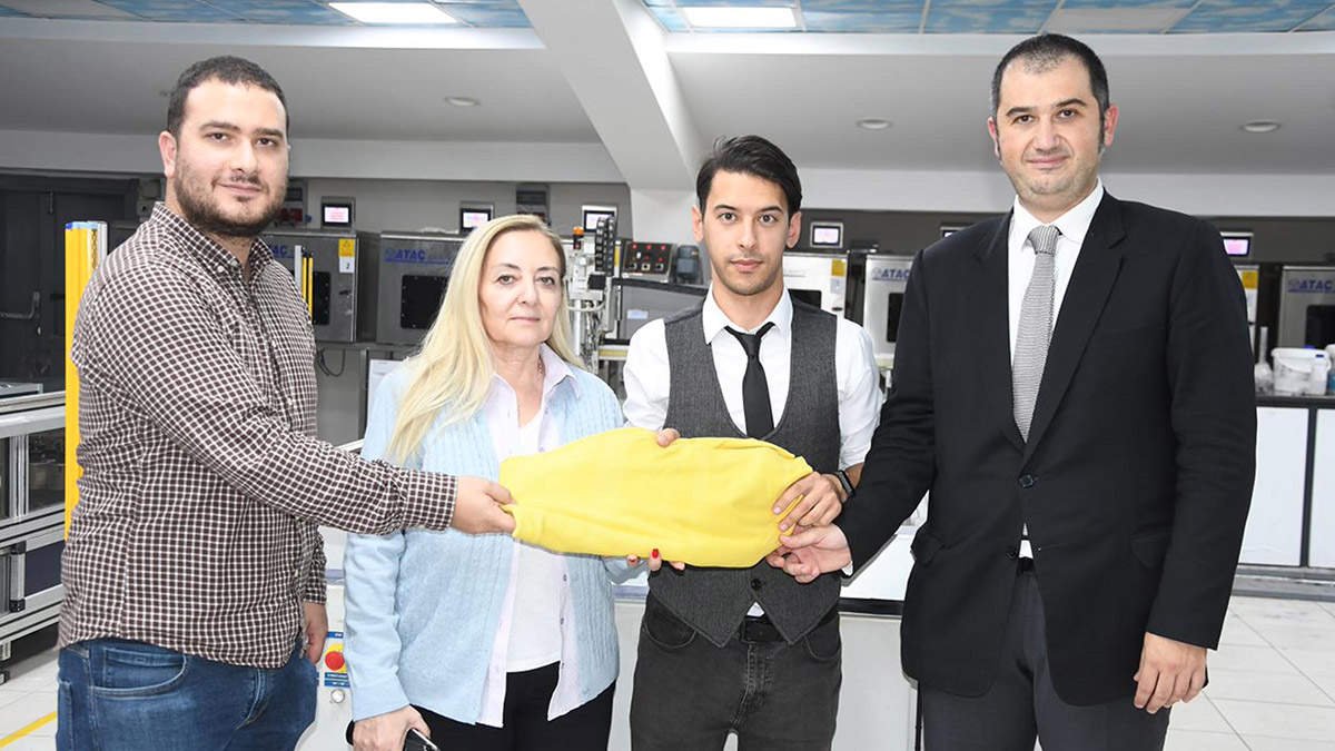 Üç etkiye tepki veren kumaş üretildi