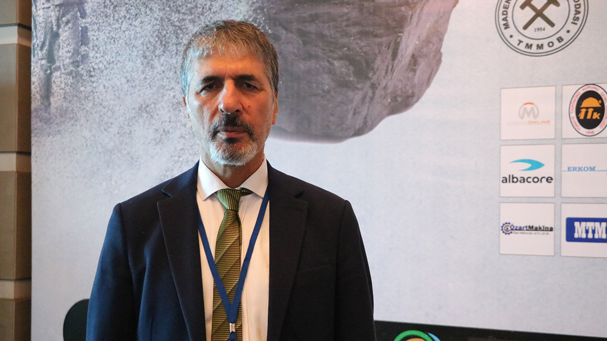 Zonguldak Bülent Ecevit Üniversitesi Maden Mühendisliği Öğretim Üyesi Prof. Dr. Sait Kızgut, Avrupa'daki enerji krizine karşı gündeme gelen Almanya'daki kömür ocaklarının hemen faaliyete geçemeyeceğini belirterek, "Almanya'nın kömüre dönme çalışmaları çok kısa süreçte olacak işler değil" dedi.