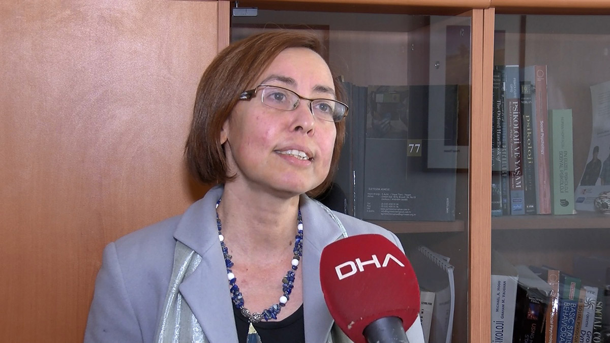 Bursa Uludağ Üniversitesi Psikoloji Bölüm Başkanı Prof. Dr. Leman Pınar Tosun, Ceyhun Y.'nin (16), kazanın ardından yaptığı selfieyi değerlendirdi.