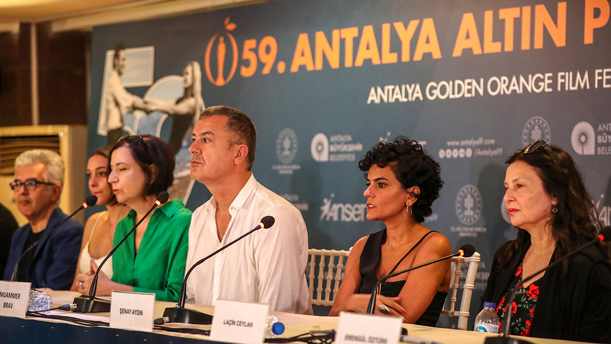 Ayna Ayna'nın gösterimi yapıldı