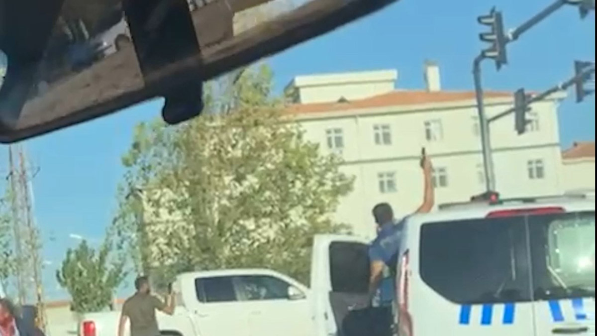 Şanlıurfa'da okul önünde silahlı kavga; 2 ölü 13 yaralı