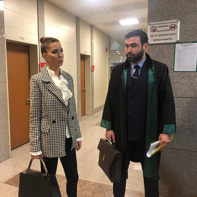 Şarkıcı Tuğba Özerk boşandı