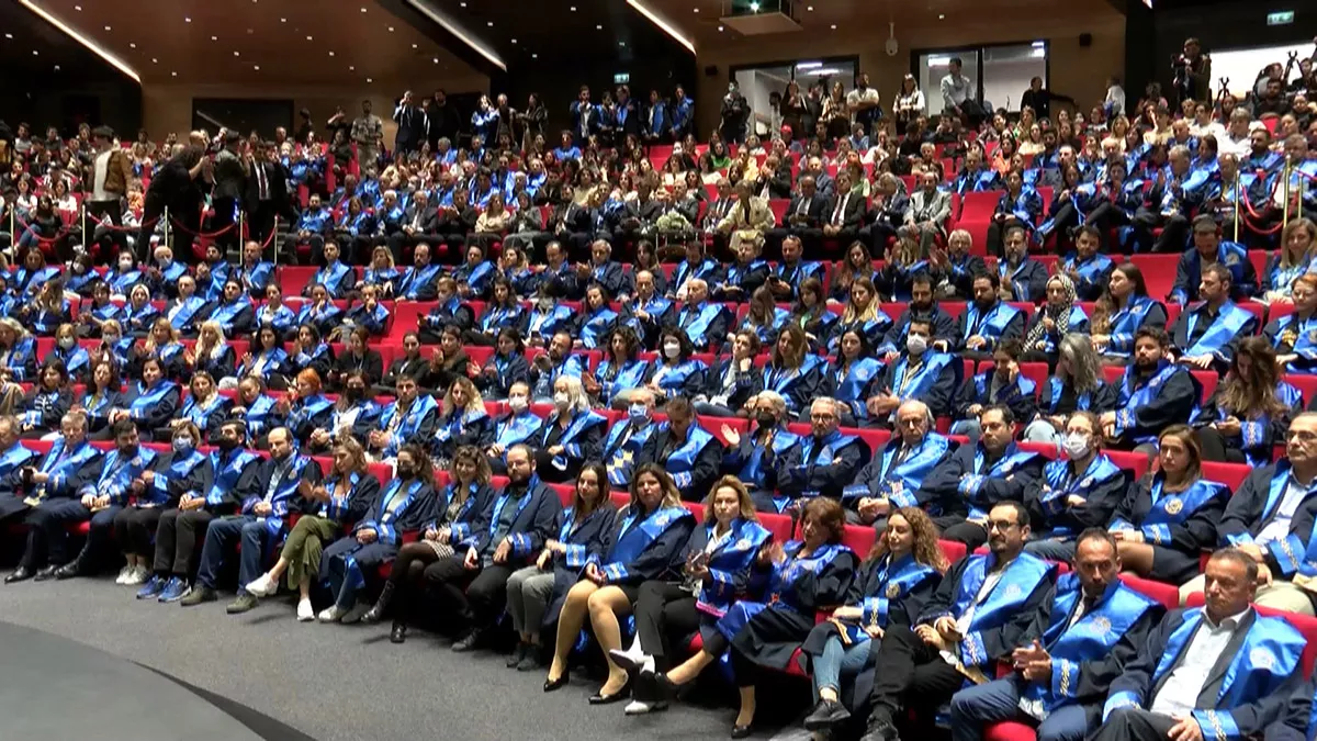 Savunma sanayii başkanı prof. Dr. İsmail demir, "bugün i̇ha'larımız ve si̇ha'larımızdan herkes bahsediyor. Dün yine i̇ngiliz bakanıylaydık, yine si̇ha'larınız oyun değiştirici oldu deniliyor. Bir taraftan da onlarla bir motor projesi konuşuyoruz" dedi.  