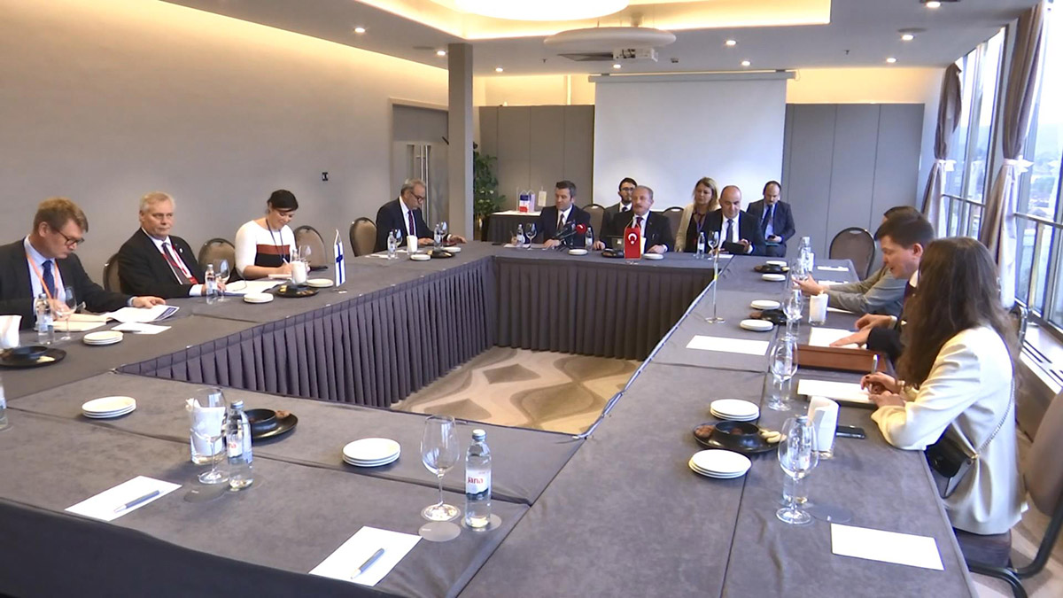 Finlandiya Parlamentosu Birinci Başkanvekili, İsveç ve Ukrayna Parlamentosu Başkanlarıyla görüşmeler gerçekleştiren TBMM Başkanı Mustafa Şentop Zagreb'de resmi temaslarını sürdürüyor.