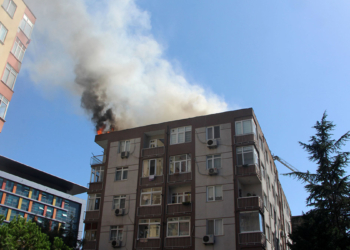 Şişli'de 6 katlı bir apartmanda yangın çıktı