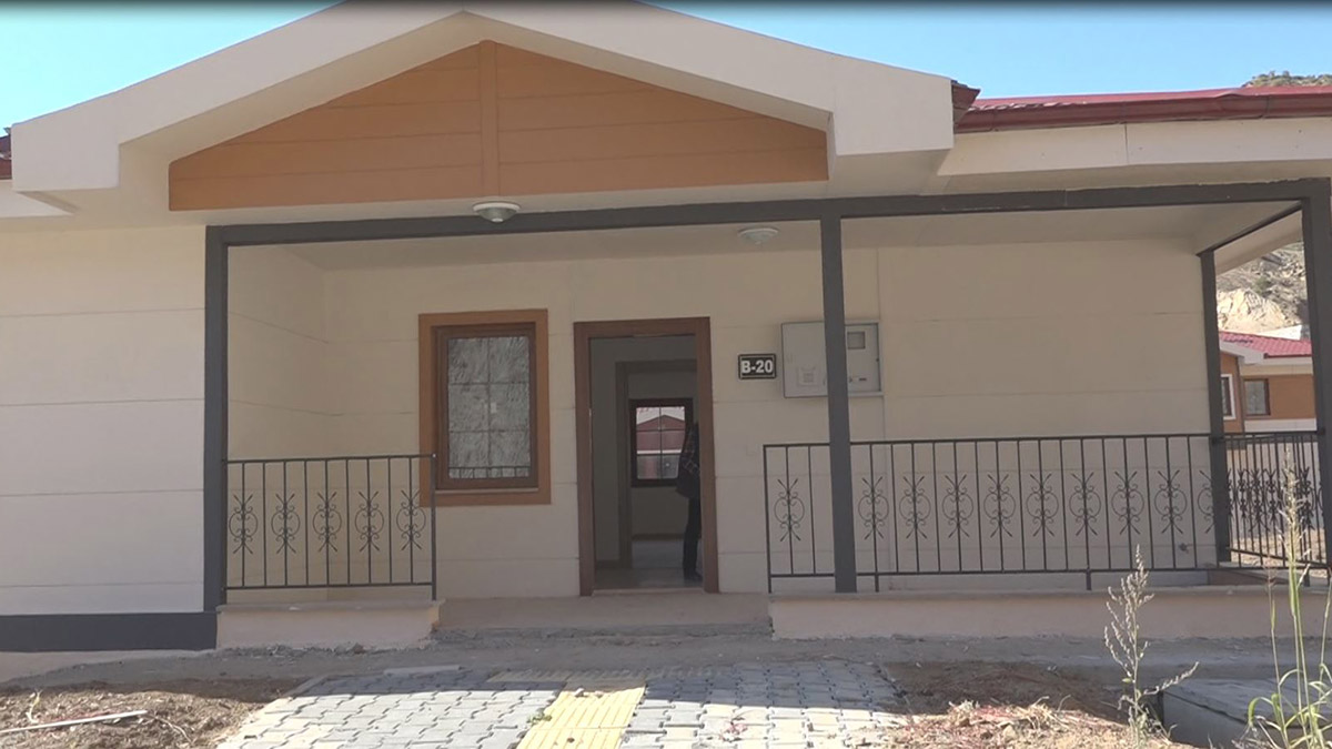 Yusufeli'nde 'Villa Köy'e göç başladı