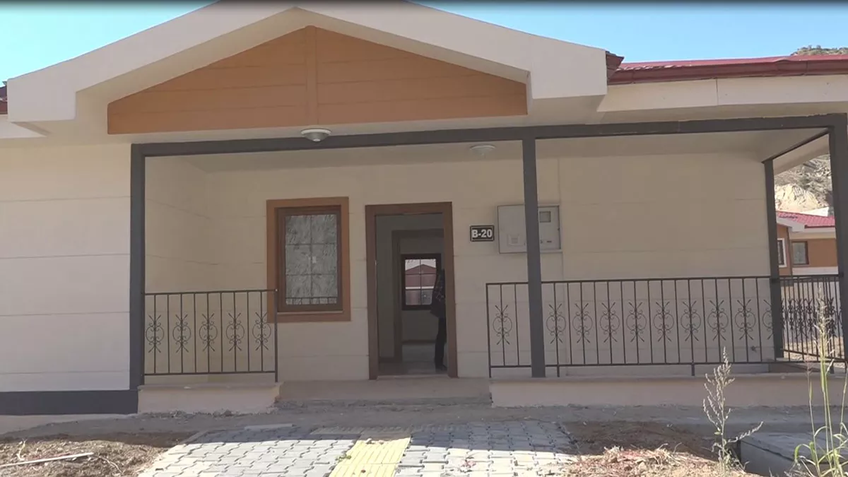 Yusufeli'nde 'villa köy'e göç başladı