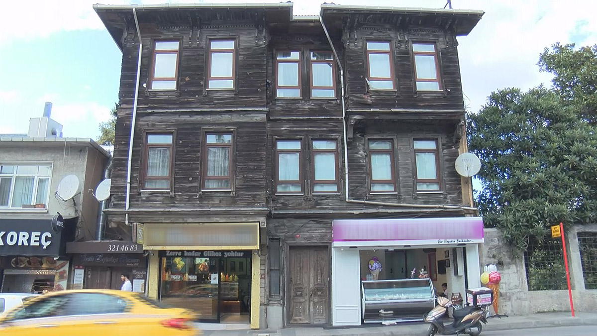 Üsküdar'daki 244 yıllık tarihi Beylerbeyi Hamamı 48 milyon TL'ye satışa çıkarıldı.