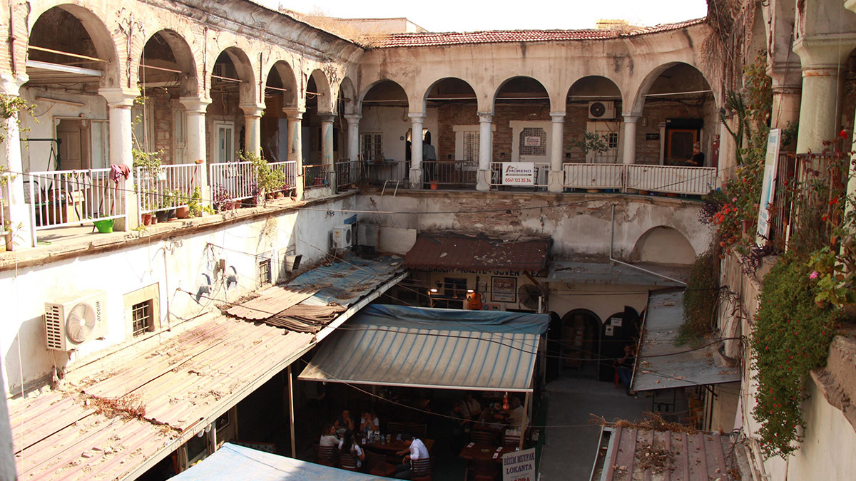 Mirkelamoğlu Hanı'nda restorasyon yapılamıyor