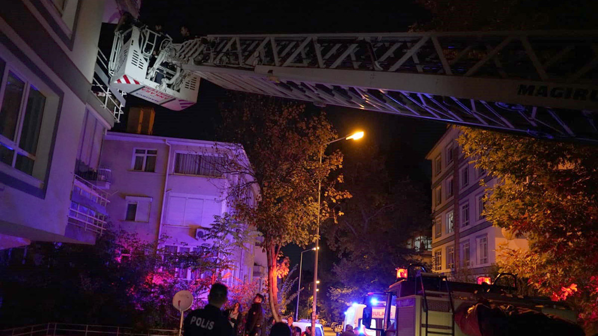 Tartıştığı Ezgi'yi bıçakla yaraladı, eve kilitledi