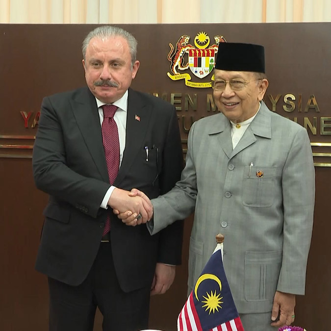 Mustafa Şentop Malezya'da üst düzey temaslarda bulundu