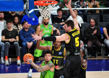TOFAŞ-Falco Vulcano Szombathely: 90-63