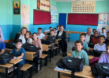 Annelerden köy okullarına eğitim destek paketi