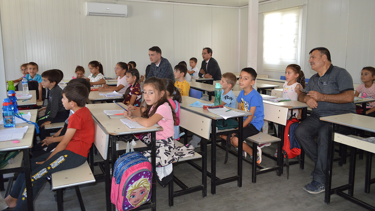 Ukrayna'dan Elazığ'a getirilen Ahıska Türkü 800 çocuk eğitimde