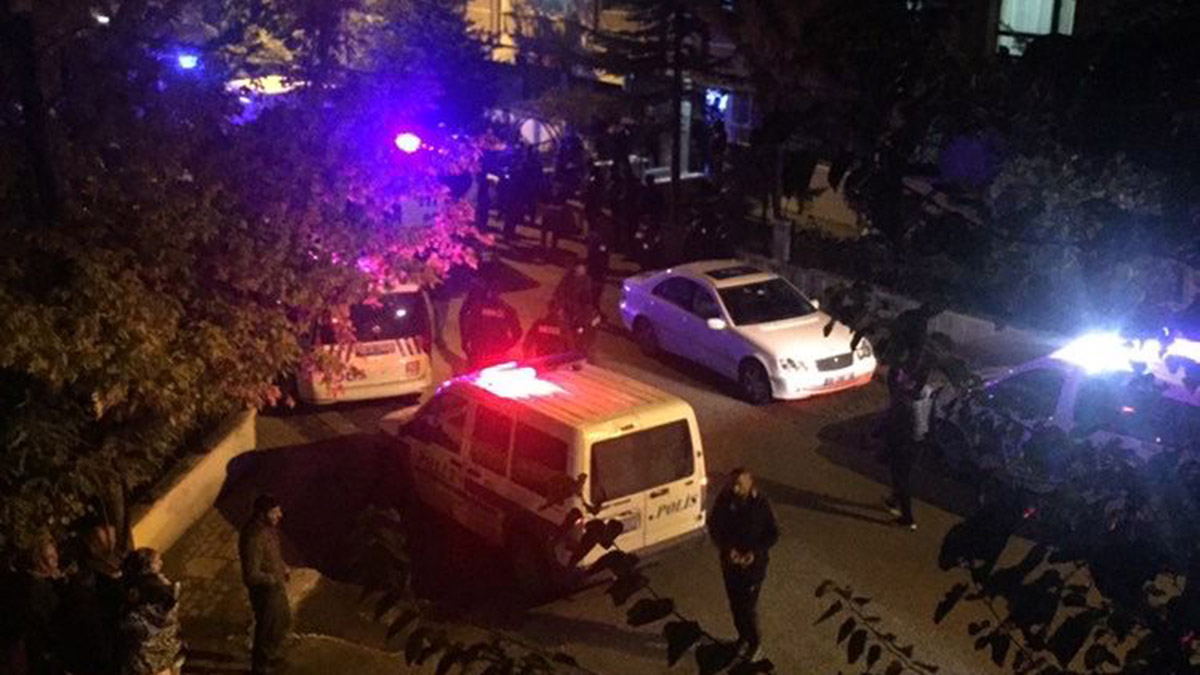 Eşi ile iki çocuğunu öldürdükten sonra intihar etti