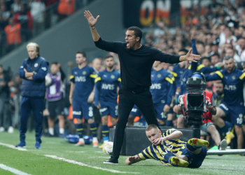 Valerien Ismael taraftarların hedefinde