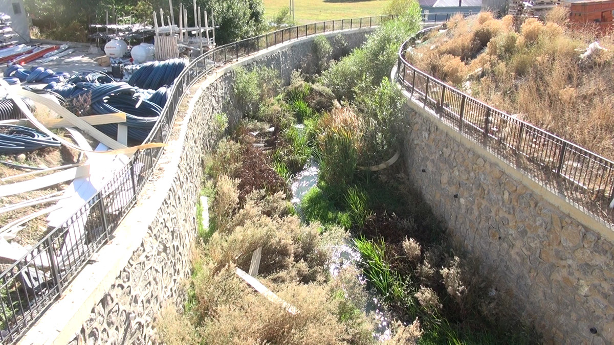 Şiran Deresi taşkın riski ile karşı karşıya