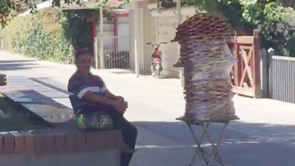 Simidi yerli halka 7.5 liraya satan seyyar satıcıya ceza