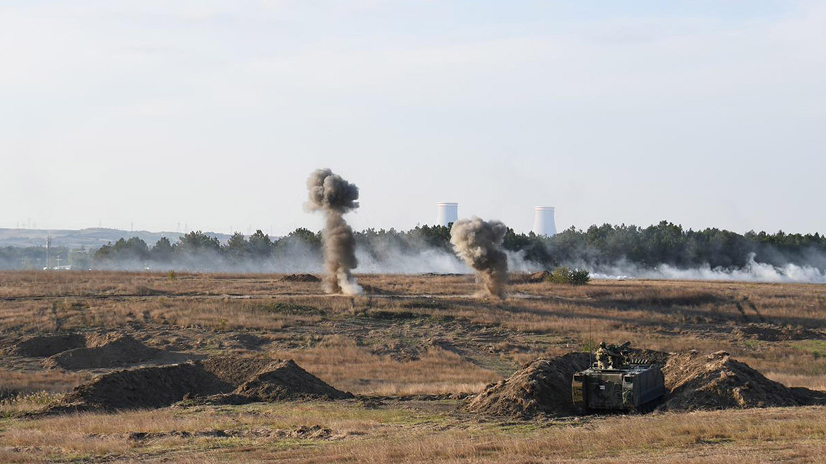 Türk Silahlı Kuvvetleri'nin (TSK) planlı faaliyetleri arasında yer alan 'Yıldırım 2022 Seferberlik Tatbikatı' Kırklareli'nin Lüleburgaz ilçesindeki 65'inci Mekanize Piyade Tugay Komutanlığı Albay Nuri Pamir Kışlası'nda icra ediliyor.