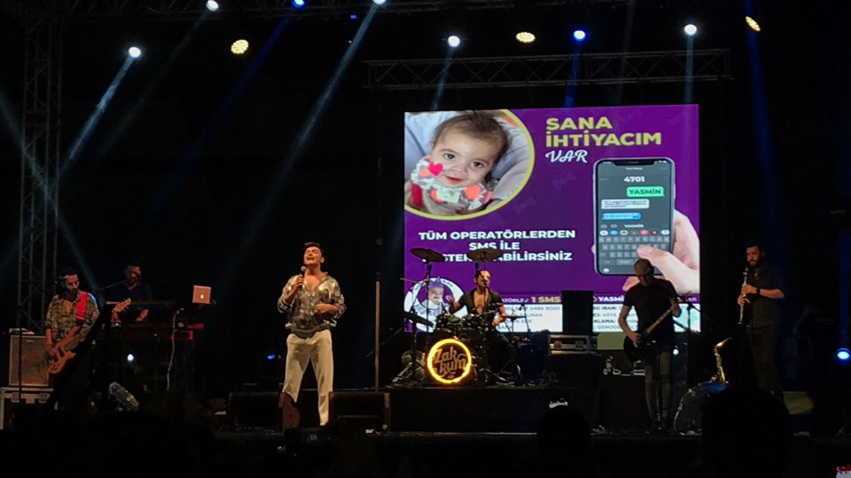 SMA hastası Yasmin için Zakkum grubu konser verdi