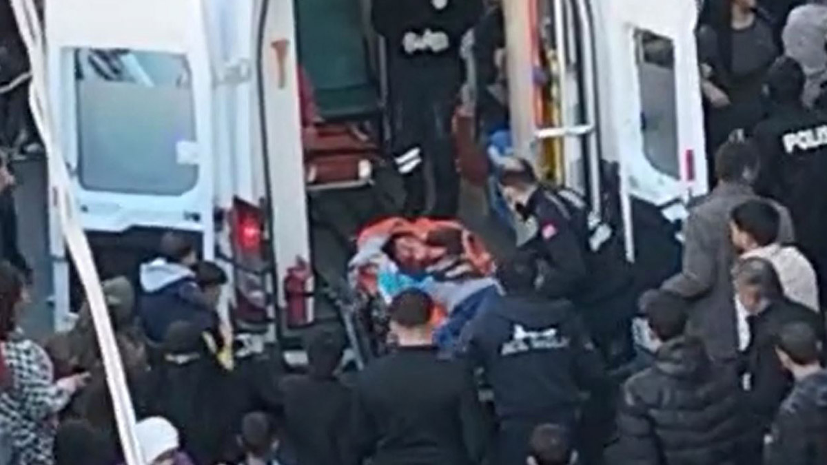 10 yaşındaki çocuğu başından silahla vurarak yaraladı