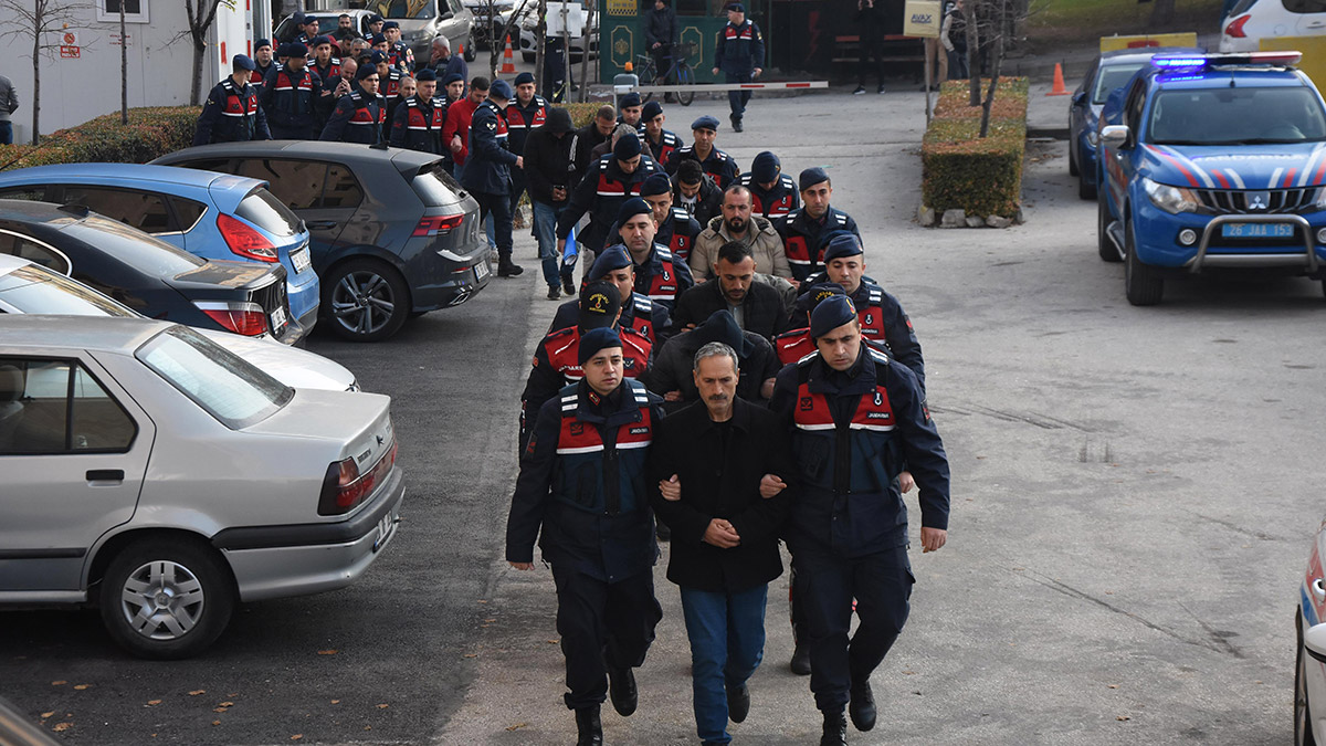 100 milyon liralık kablo çalan şebeke çökertildi