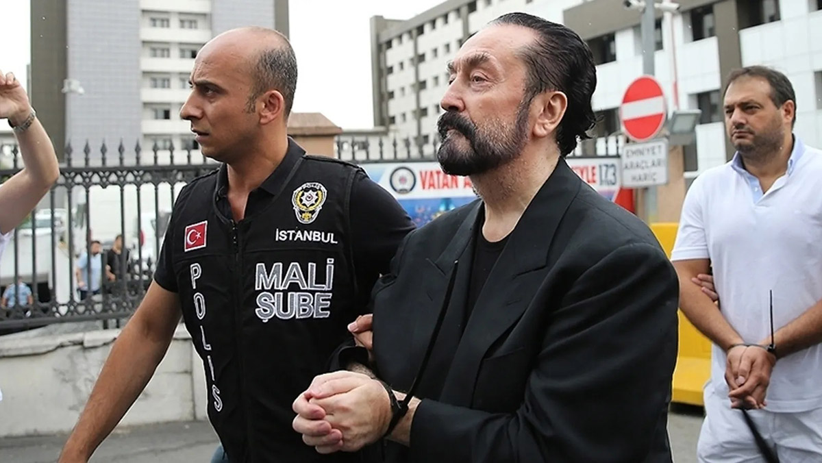 Adnan Oktar'a 8 bin 658 yıl hapis cezası