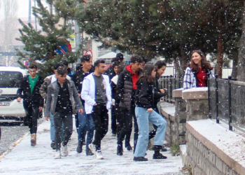 Ardahan Göle'de hava sıfırın altında 4,3 derece