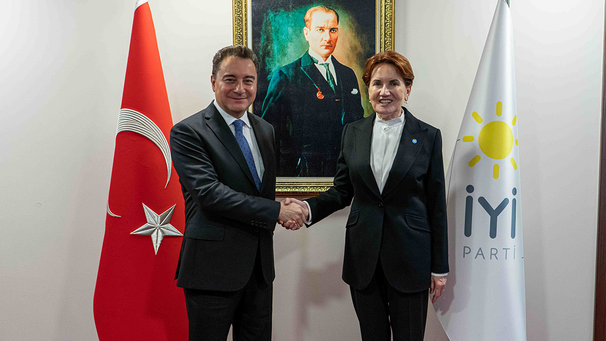 Babacan İYİ Parti'lideri Akşener ile görüştü