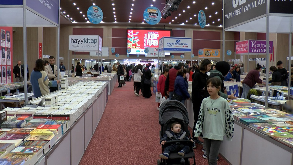 Bahçelievler’de 1’inci Ulusal Kitap Fuarı başladı