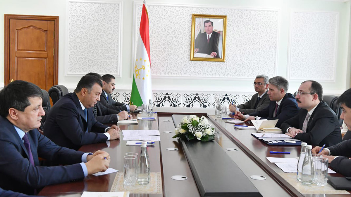 Bakan Muş Tacikistan'da temaslarını sürdürüyor